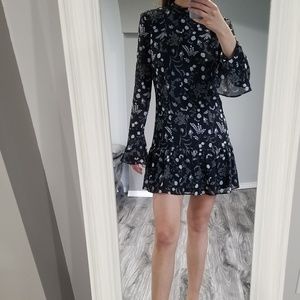 H&M Dresses - H&M long sleeve ruffle flower everyday dress H&M Dresses - H&M long sleeve ruffle flower everyday dress